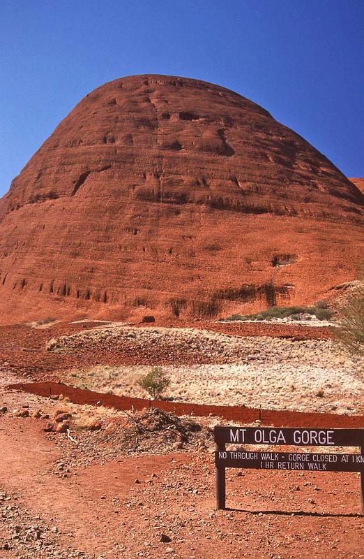 WT 0400 095-02 Australia.jpg